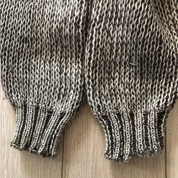 Vintage Holt Renfrew Pure New Wool Cable Knit Sweater Made in England Size L - Picture 11 of 11